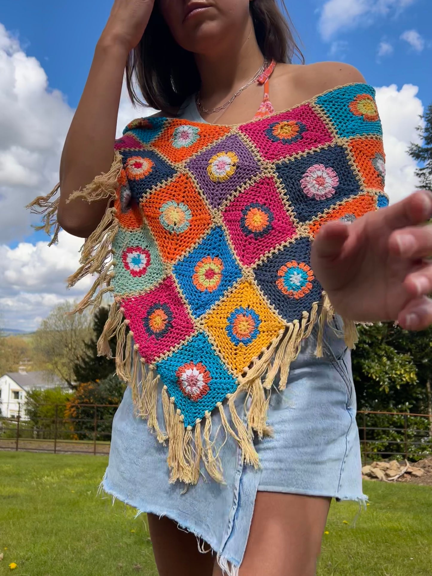 Granny square & tassel poncho