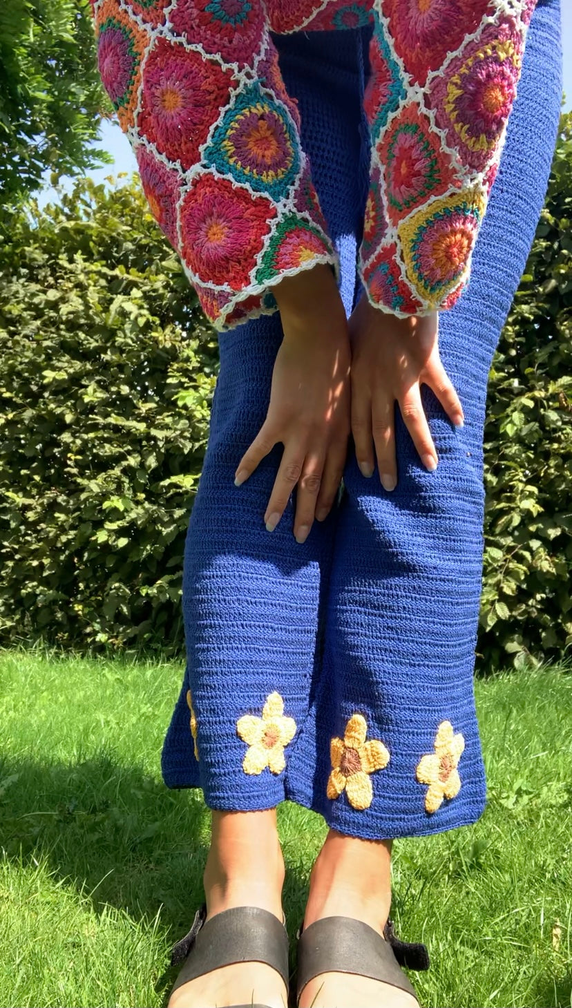 DAPHNE Blue & Yellow Flares