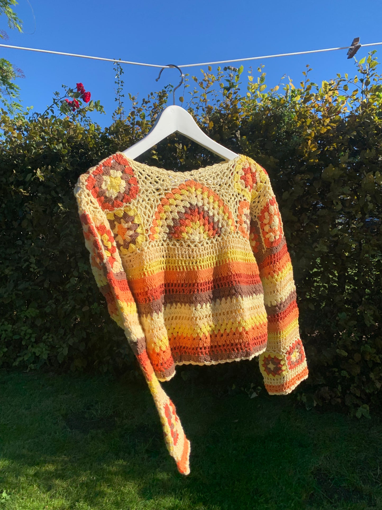 Ziggy cropped Jumper in 70s Sunset Yellow & Orange