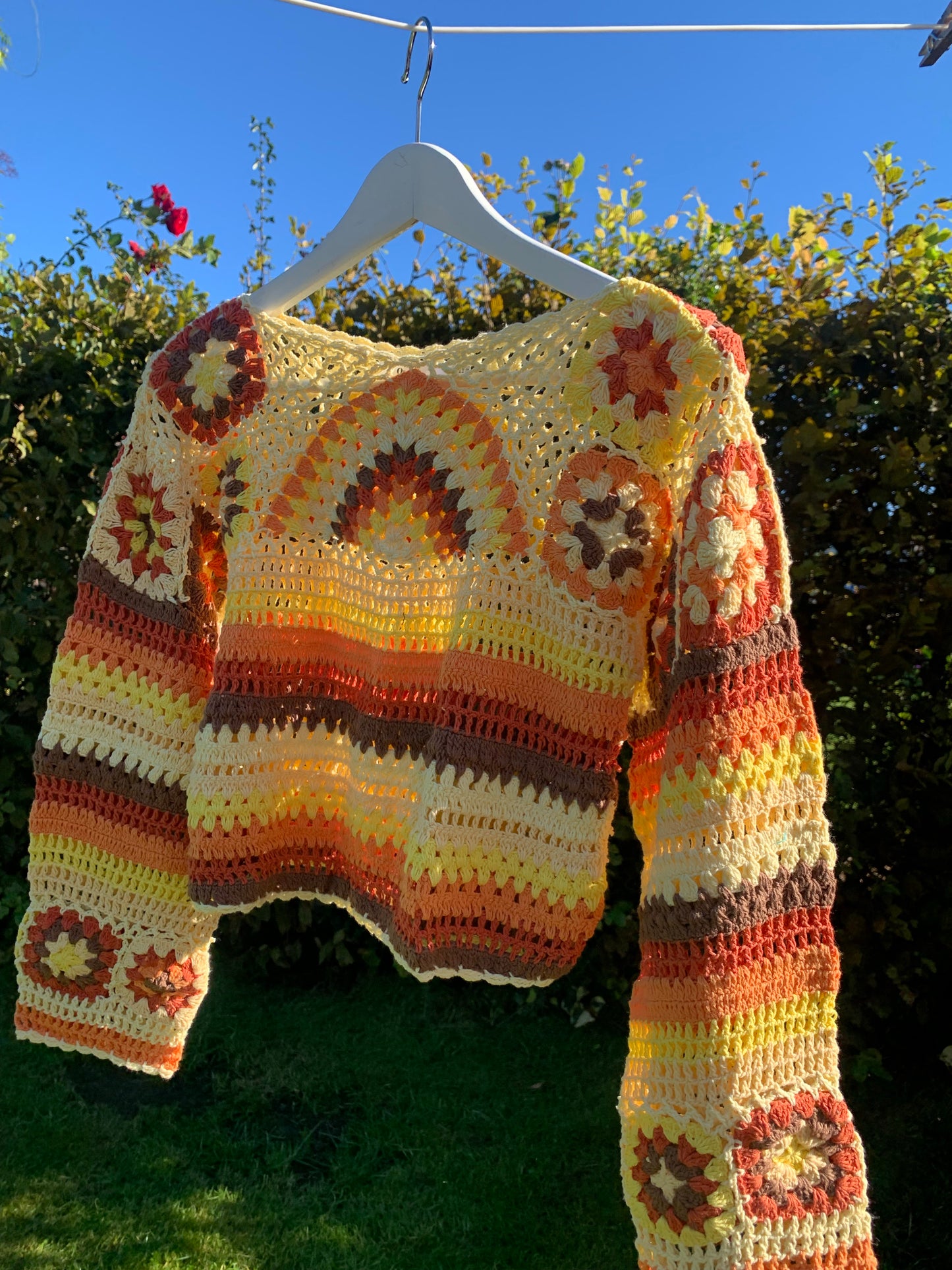 Ziggy cropped Jumper in 70s Sunset Yellow & Orange