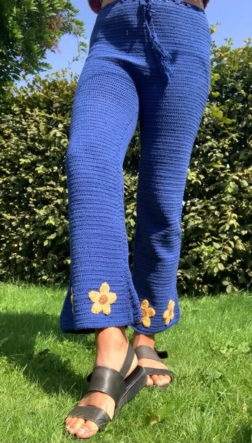 DAPHNE Blue & Yellow Flares