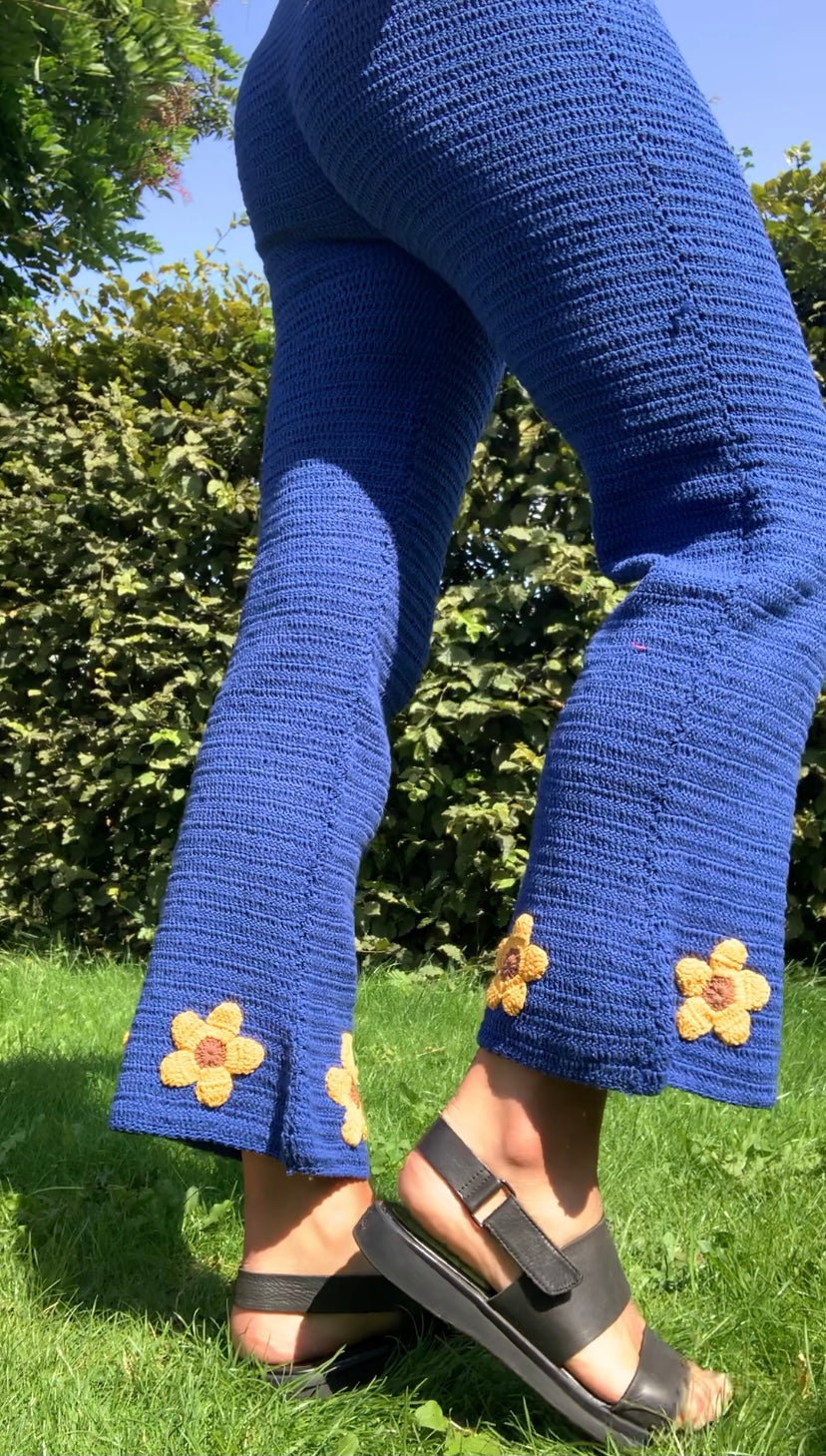 DAPHNE Blue & Yellow Flares