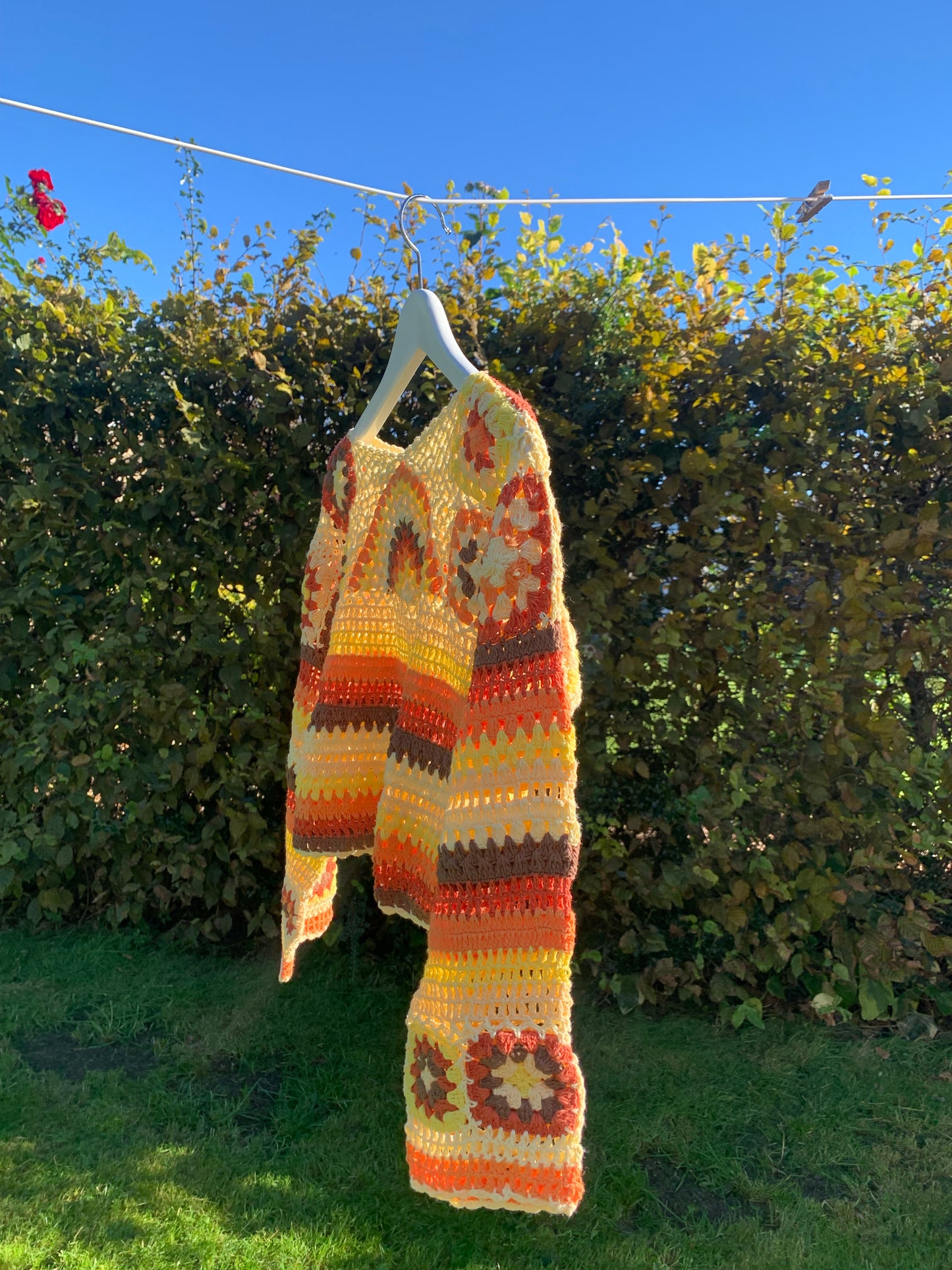 Ziggy cropped Jumper in 70s Sunset Yellow & Orange