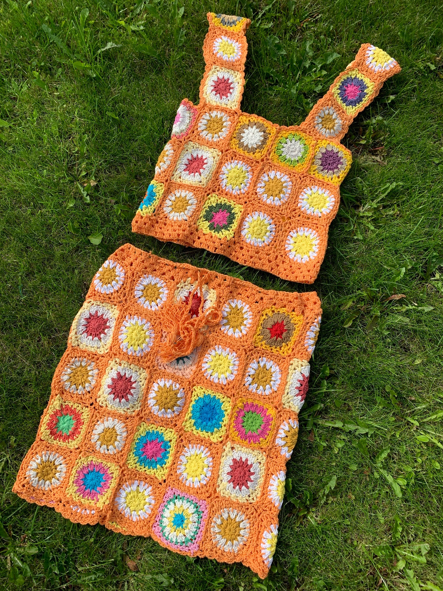 Patchwork Granny Square Crop Top - L