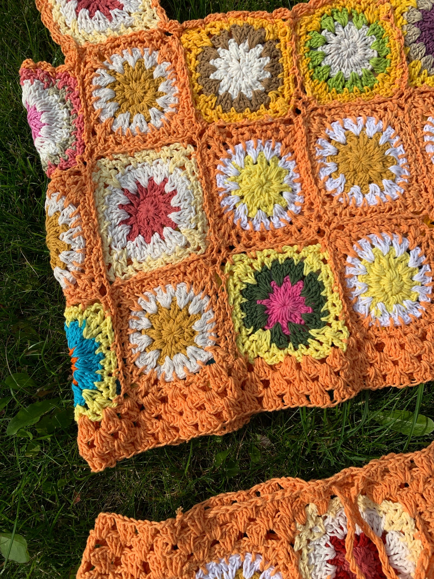Patchwork Granny Square Crop Top - L