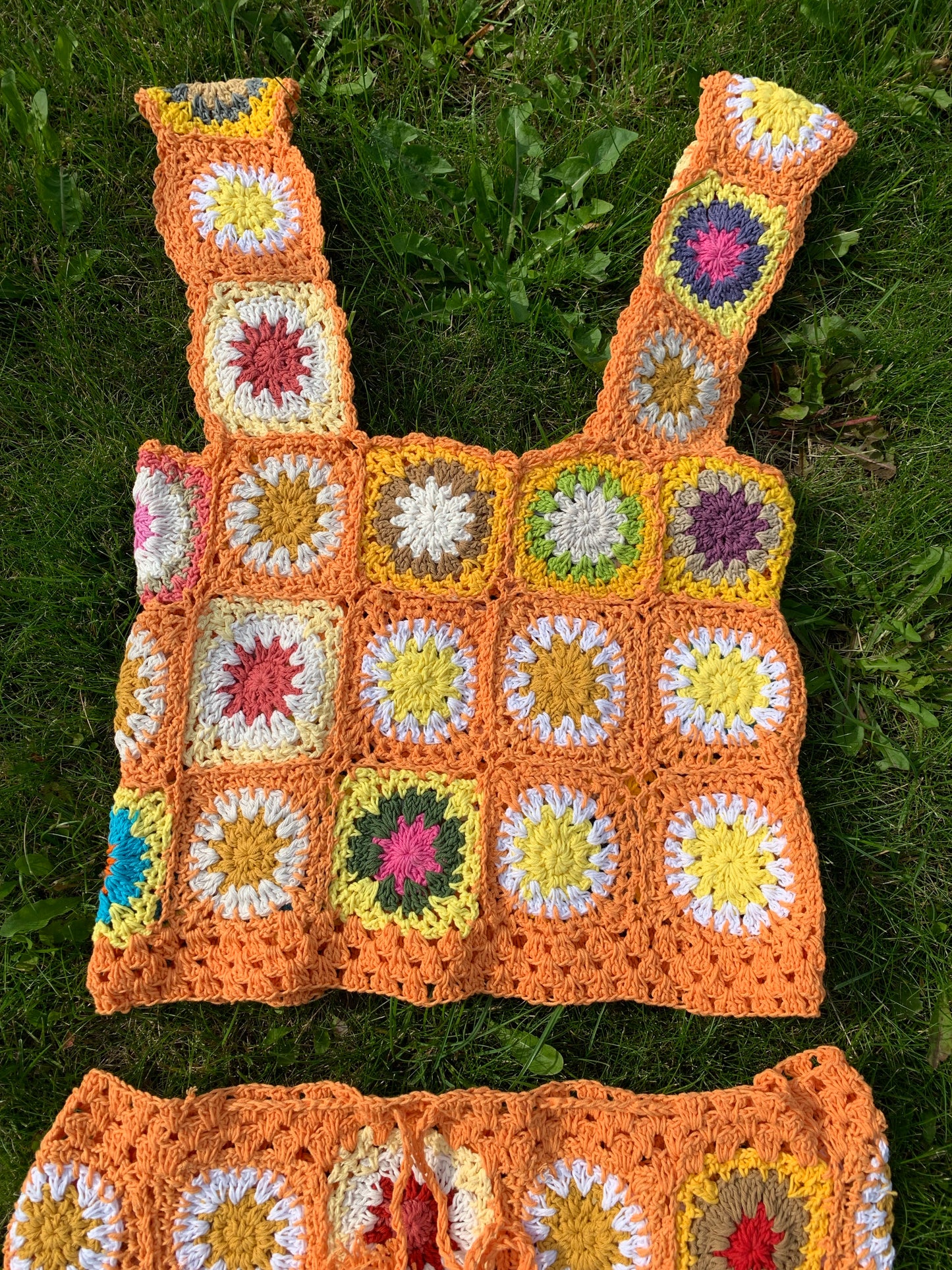 Patchwork Granny Square Crop Top - L